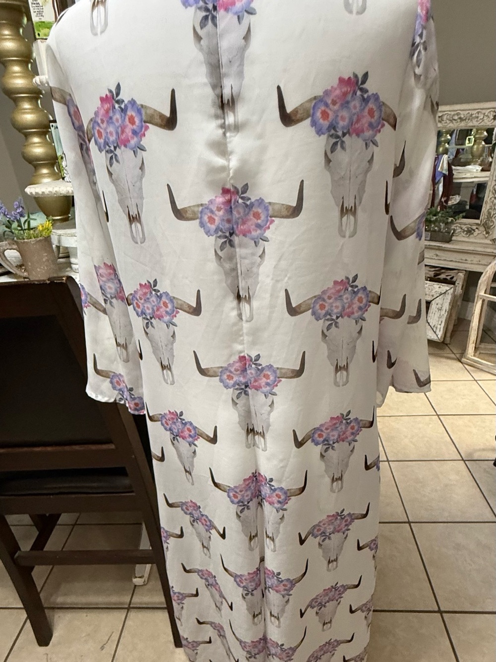 Show Me Your MuMu Cream Floral Skull Duster - Picture 6 of 7